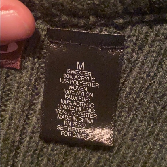 Vest - Picture 2 of 2